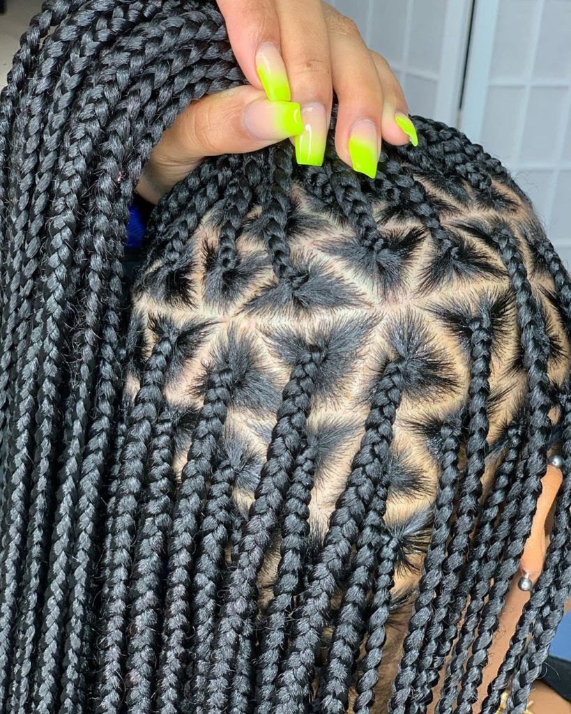 Box Braids Parting: Traditional Parts vs. Triangle Parts